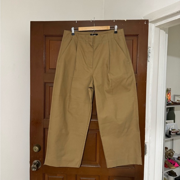 Banana republic - Picture 3 of 4